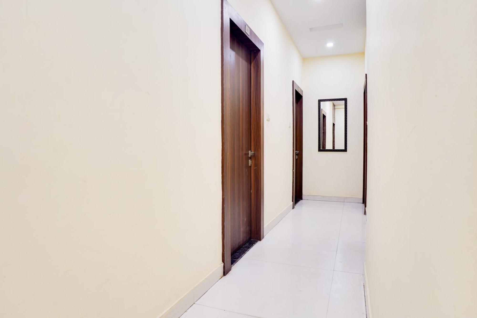 Hotel O Shri Vilas Bhopal Zewnętrze zdjęcie